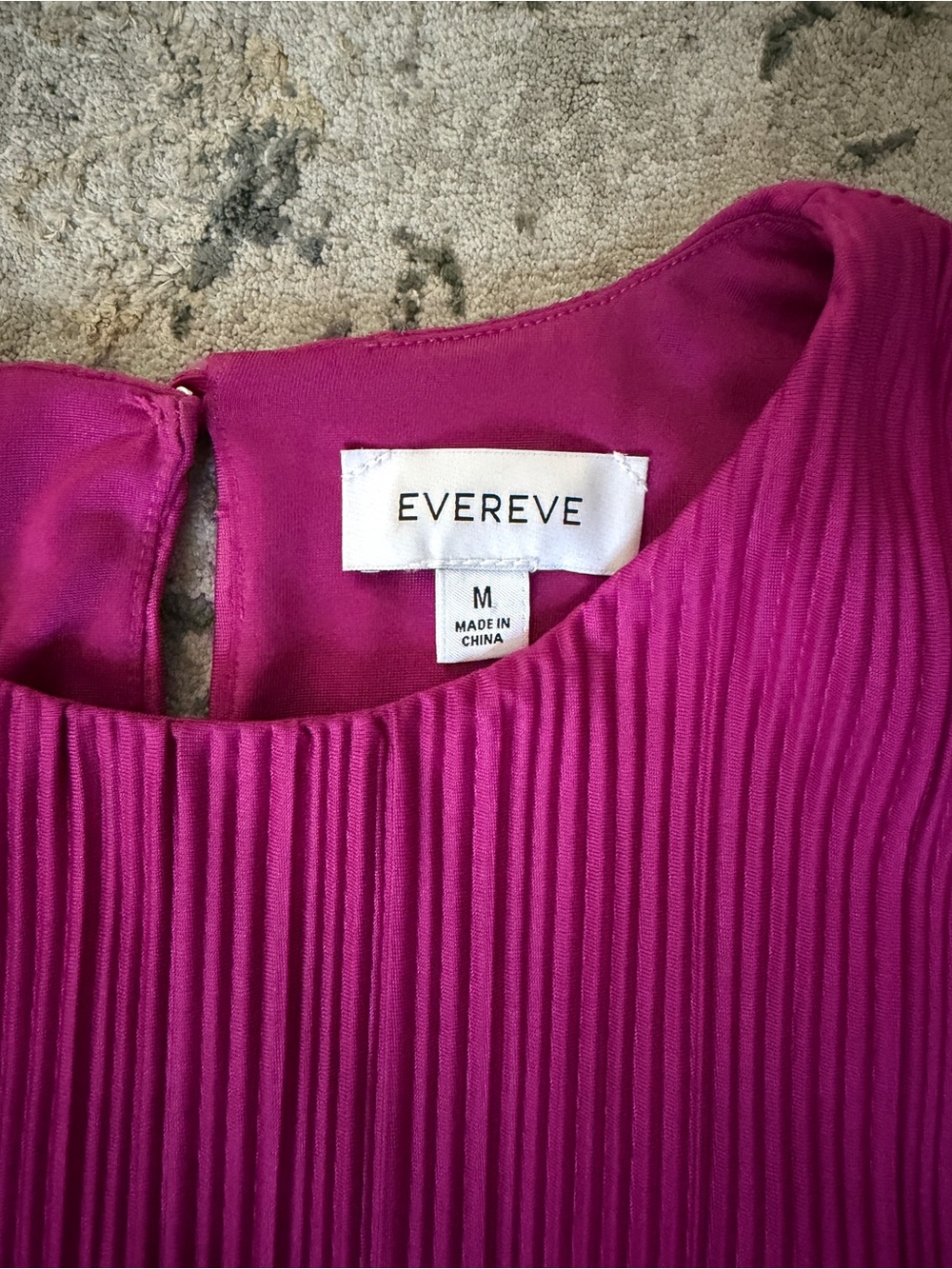 Evereve Magenta Pleated Short-Sleeve Blouse - Picture 2 of 4